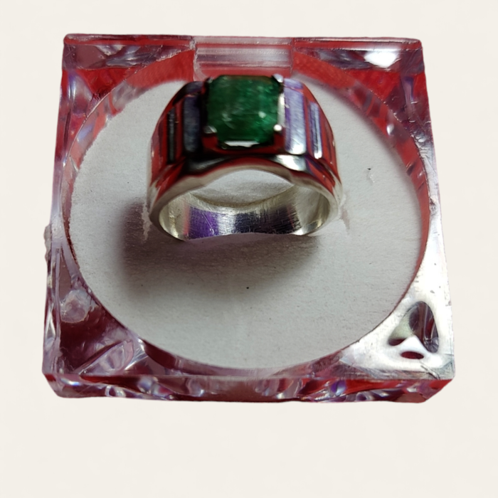 Top quality emerald ring with silver frame for sale