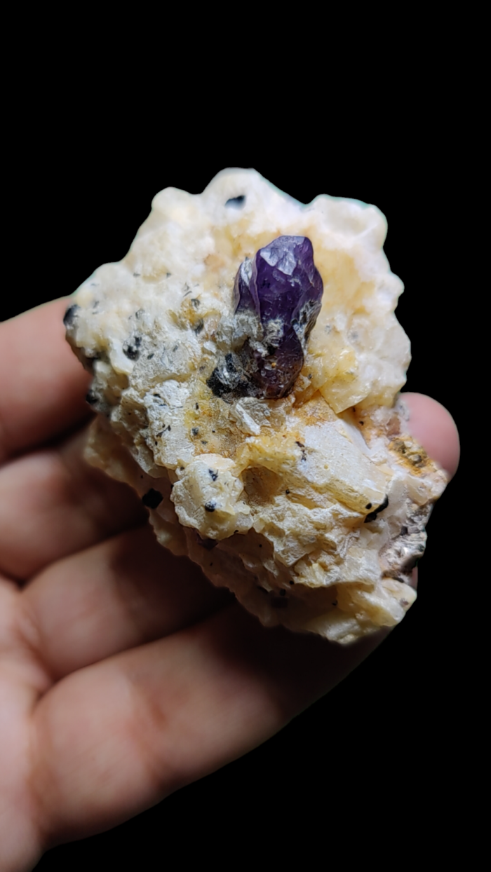 Where is ruby corundum found ans is hunza side