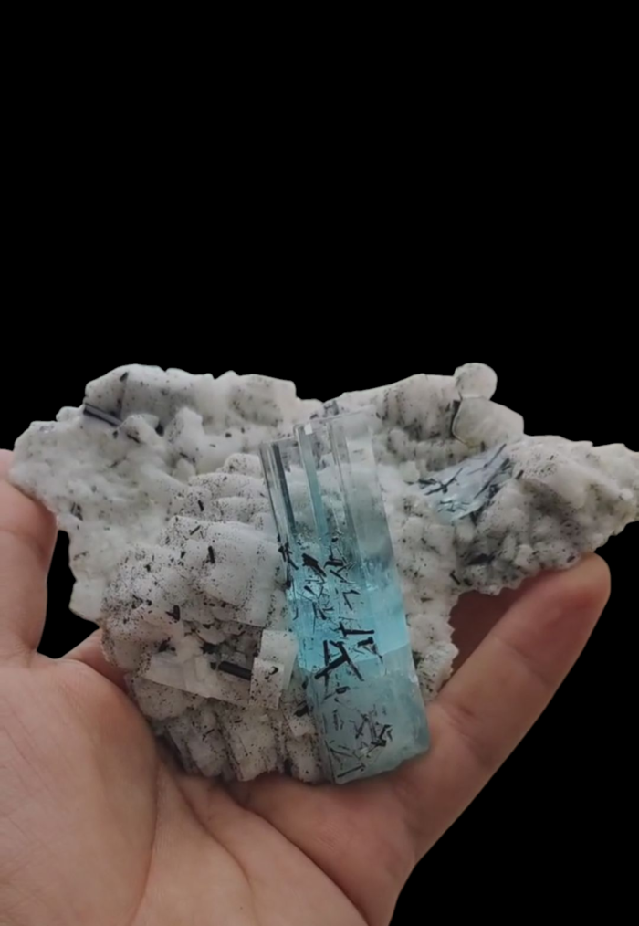 aquamarine specimen mineralspak gilgit baltistan