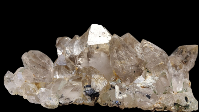 Quartz with hematite stone benefits